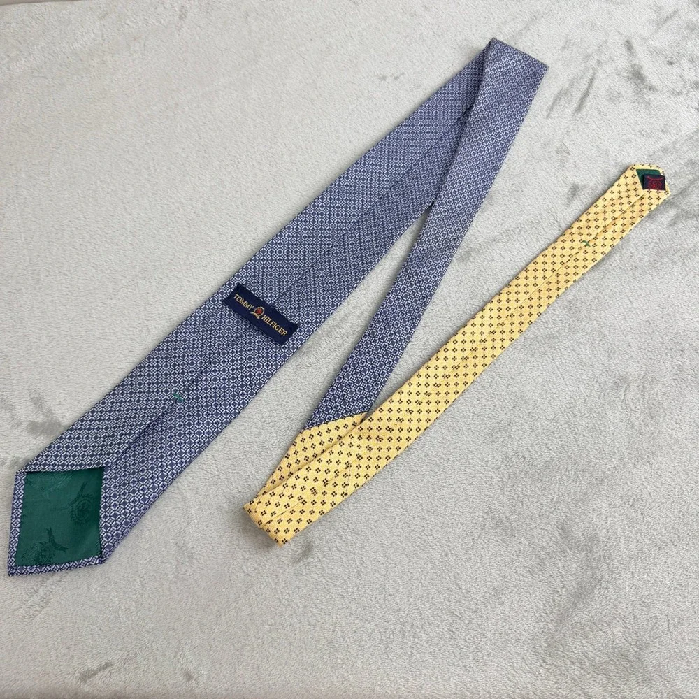 Tommy Hilfiger Mens Silk Tie Blue Yellow Geometric‎ Pattern USA Made
